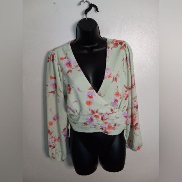 Meraki floral half top with elastic sleeves & bottom - Picture 1 of 5